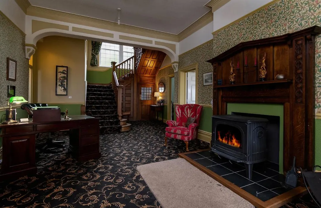 Crown Lodge-1