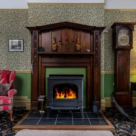 Crown Lodge-3